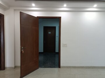 Room in 3 BHK Builder Floor at Saket – for Rent