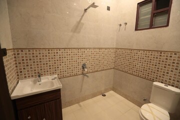 Kitchen in 5 BHK Independent House at Sushant Vyapaar Kendra, Sector 43 – for Rent