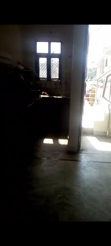 Room in 3 BHK Builder Floor at Rohini Sector 7 – for Rent