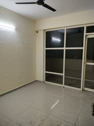 Room in 4 BHK Apartment at Manimajra – for Rent