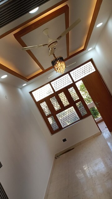 Furnished Amenities in 3 BHK Builder Floor at Sector 43 – for Sale