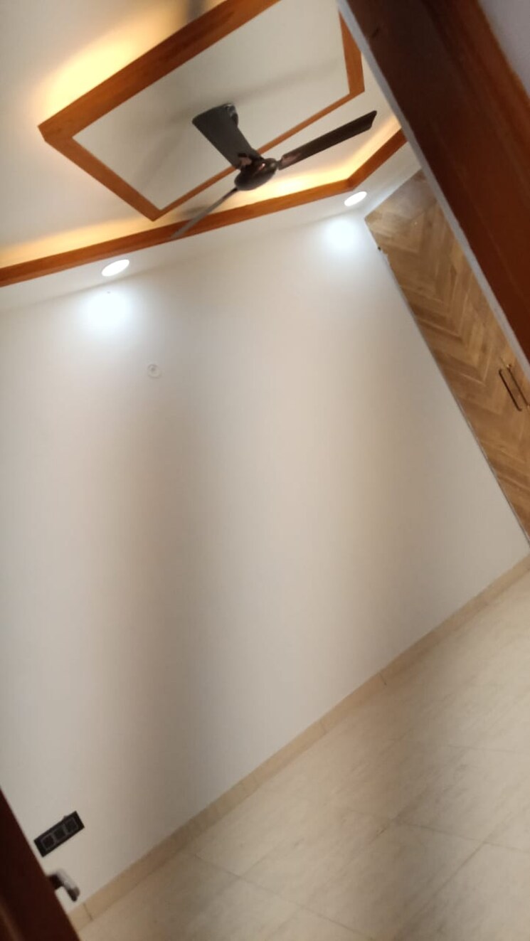 Room, sector 43 3 Bedroom 225 Sq.Ft. Builder Floor In Sector 43 Faridabad 8192753