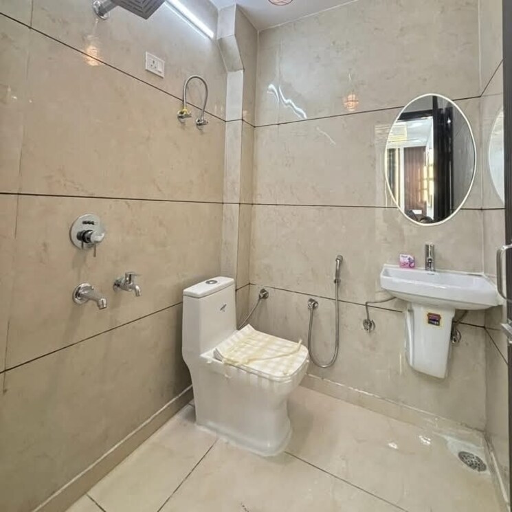 Bathroom, mahavir enclave 1 6+ Bedroom 1000 Sq.Ft. Independent House In Mahavir Enclave 1 Delhi 8192761