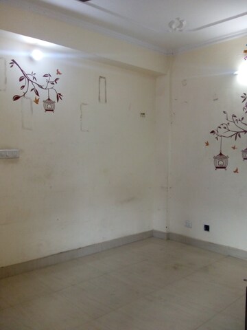 Room in 1 BHK Apartment at Molarband – for Rent
