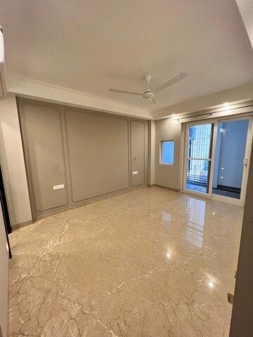 Room in 4 BHK Builder Floor at Saket – for Rent