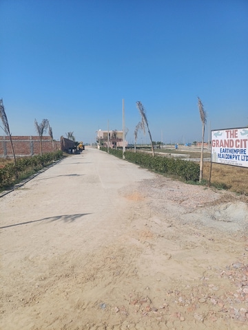 Commercial Land 500 Sq.Yd. For Resale in Jewar Greater Noida  8192855