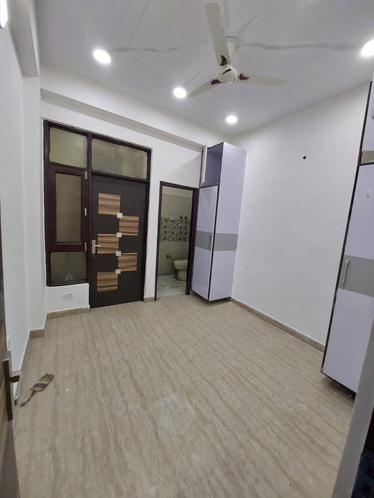 Room, anand vihar 3 Bedroom 1805 Sq.Ft. Apartment In Anand Vihar Ghaziabad 8192861