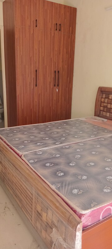 Furnished Amenities in 2 BHK Apartment at Pyramid Heights, Sector 85 – for Rent
