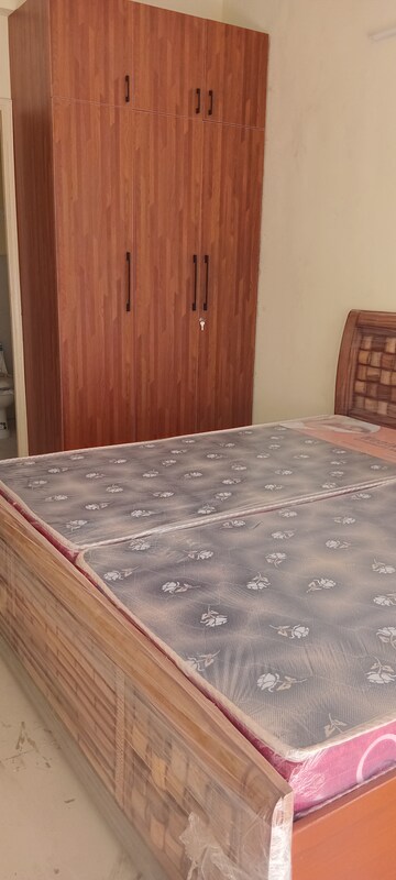 Furnished Amenities in 2 BHK Apartment at Pyramid Heights, Sector 85 – for Rent