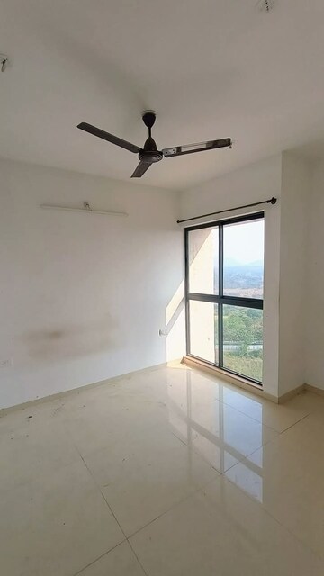 Room in 2 BHK Apartment at Lodha Palava Downtown, Dombivli East – for Rent