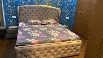 Bedroom in 3 BHK Builder Floor at Sector 70a – for Rent
