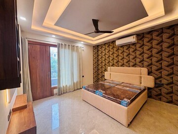 Bedroom in 5 BHK Builder Floor at Sector 35 – for Sale