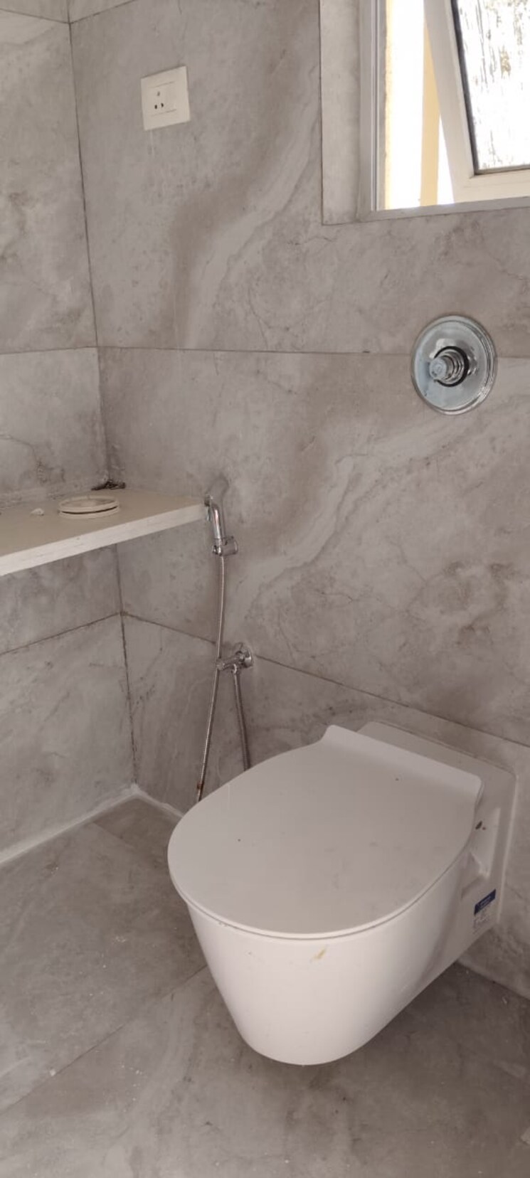 Bathroom, kbj-one 3 Bedroom 1346 Sq.Ft. Apartment In Goregaon West Mumbai 8193068
