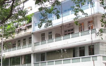 3 BHK Apartment For Sale in CCI Chambers, Churchgate