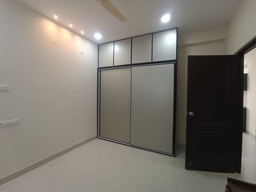 Room in 2 BHK Apartment at Kondapur – for Rent