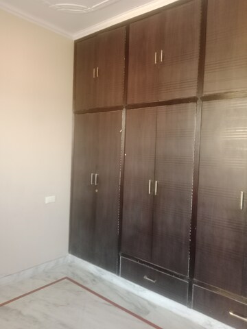 Furnished Amenities in 2 BHK Builder Floor at Sector 25 – for Rent