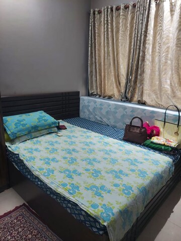 Bedroom in 2 BHK Apartment at Seawoods – for Rent