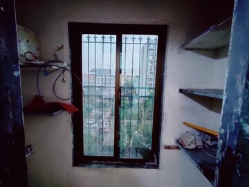 Room in 3 BHK Apartment at Thane West – for Rent
