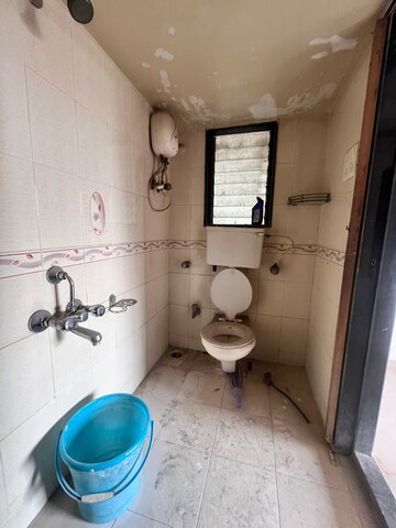 Bathroom in 1 BHK Apartment at Juhu – for Sale