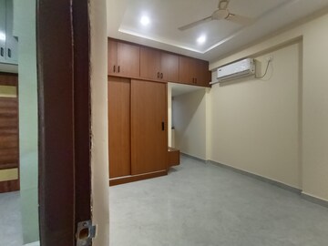 Room in 2 BHK Apartment at Kondapur – for Rent