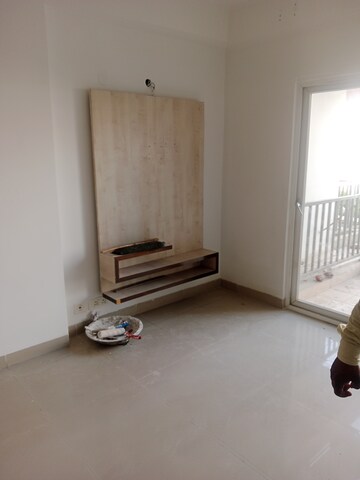Room in 3.5 BHK Apartment at Laxmi Nagar – for Rent