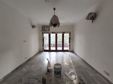 Bedroom in 4 BHK Apartment at Vasant Kunj – for Rent