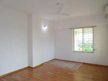 Room in 3 BHK Apartment at Paranjape La Cresta, Sopan Baug – for Rent