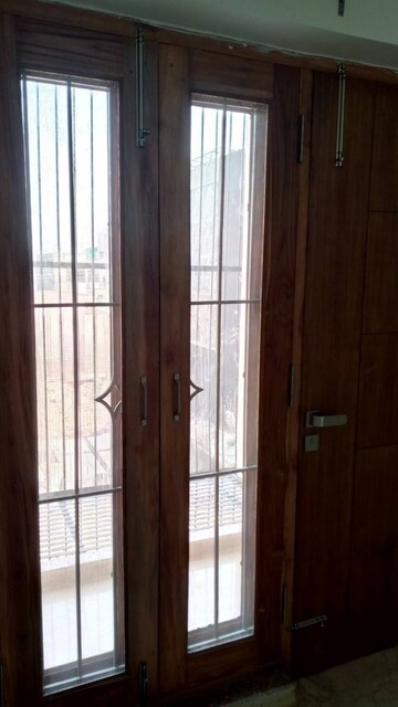 Building Lobby in 6+ BHK Independent House at Sector 116 – for Sale