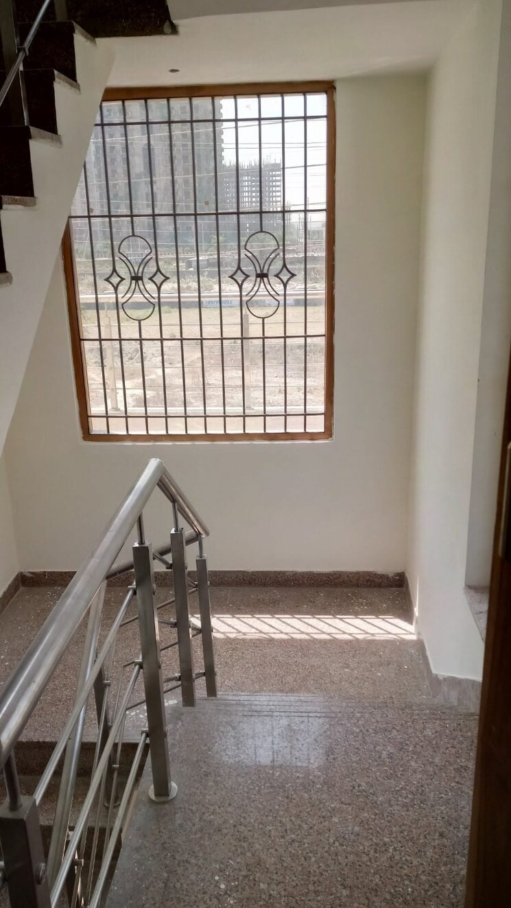 Balcony, sector 116 6+ Bedroom 162 Sq.Mt. Independent House In Sector 116 Noida 8193475