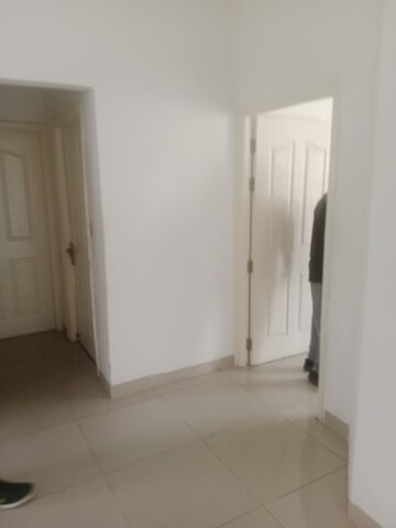 Room in 3 BHK Apartment at Ansals Sushant City – for Rent