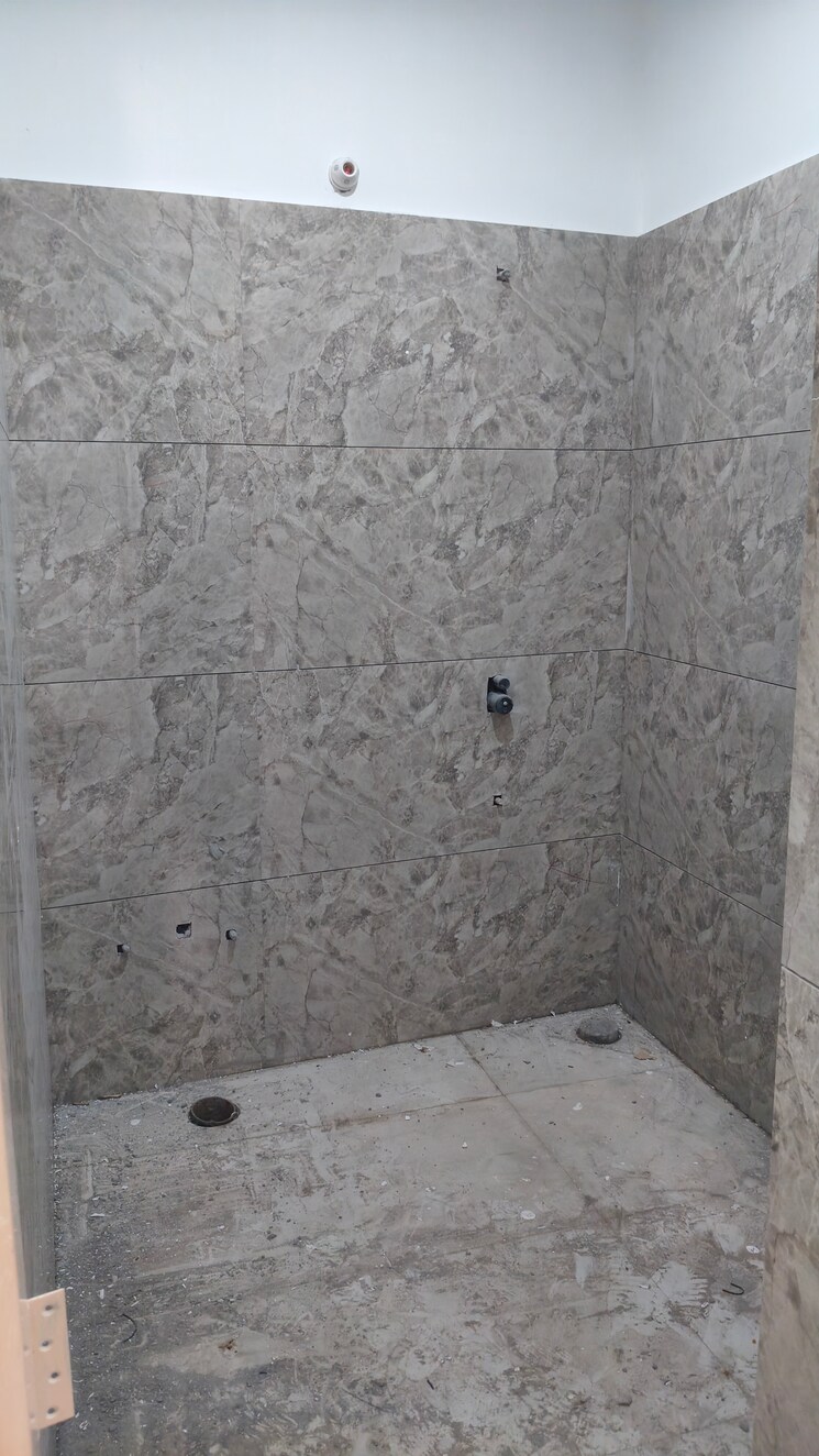 Bathroom, dhakoli village 4 Bedroom 150 Sq.Yd. Independent House In Dhakoli Village Zirakpur 8193570