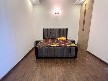Bedroom in 4 BHK Apartment at Sector 94 – for Rent