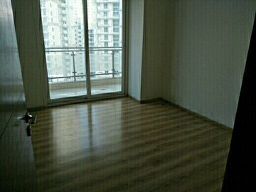 Master Bedroom in 3 BHK Apartment at Supertech Cape Town, Sector 74 – for Rent