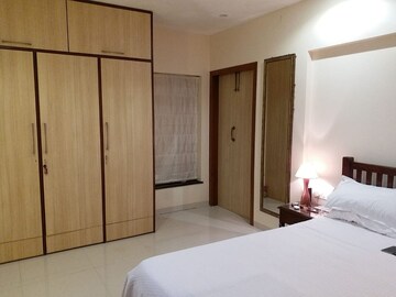 Bedroom in 2 BHK Apartment at Bandra West – for Rent