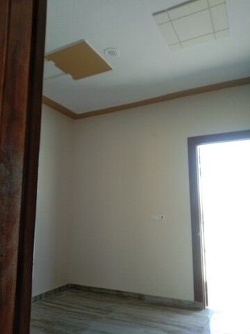 Room in 3 BHK Builder Floor at Meerut Cantt – for Sale