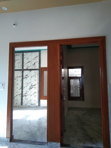 Room in 3 BHK Builder Floor at Meerut Cantt – for Sale