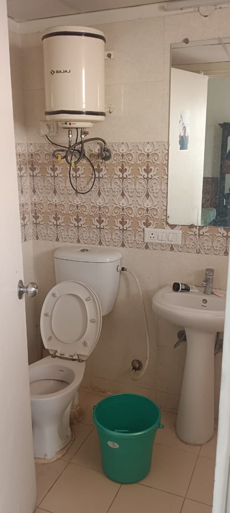 Bathroom, hindon-vihar 2 Bedroom 800 Sq.Ft. Builder Floor In Sector 49 Noida 8193731