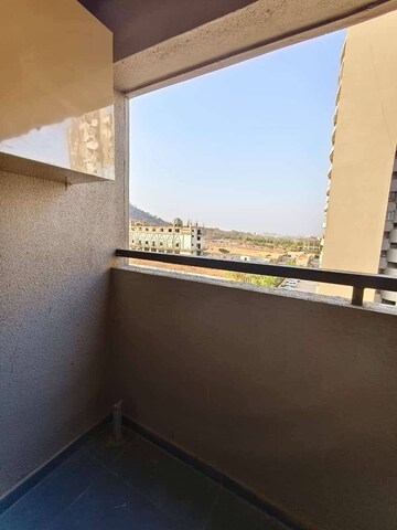 Room in 1 BHK Apartment at Dhanori – for Rent