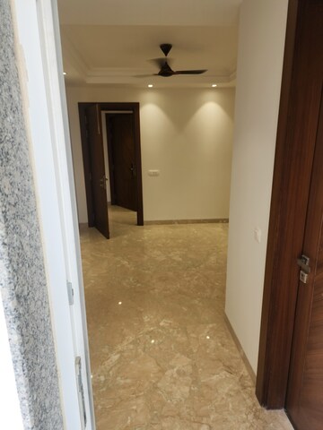 Room in 4 BHK Builder Floor at Kohli One Malibu Town, Sector 47 – for Sale