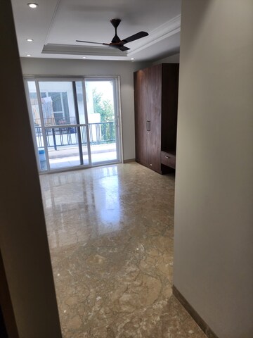 Room in 4 BHK Builder Floor at Kohli One Malibu Town, Sector 47 – for Sale