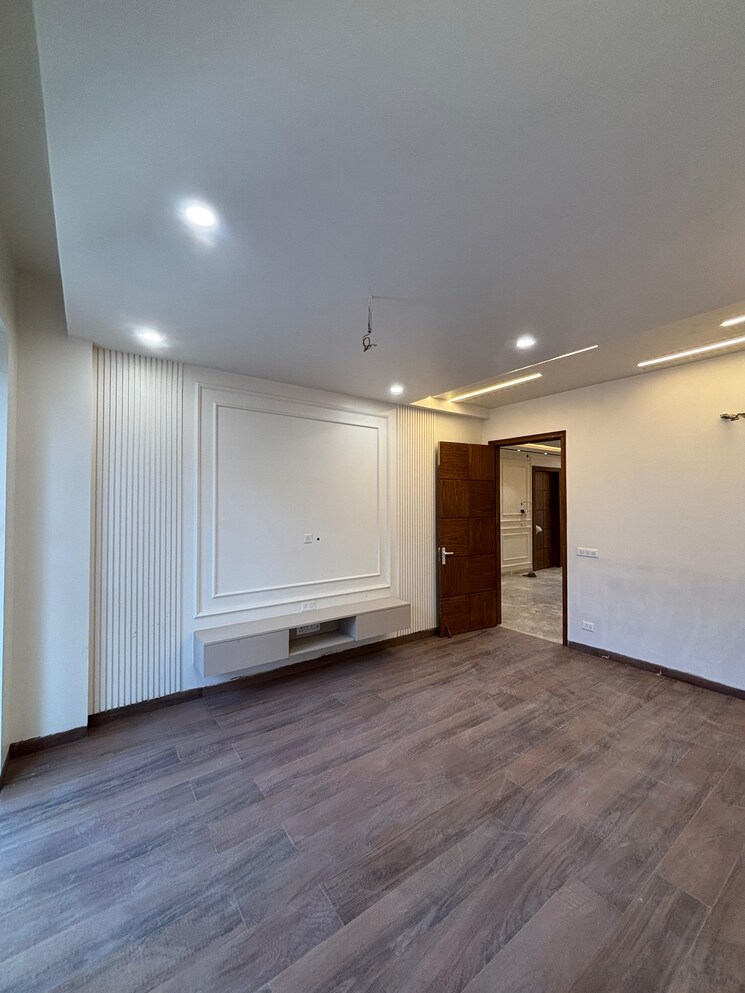 Room, omaxe-designer-villas-mayfield-garden 4 Bedroom 2700 Sq.Ft. Builder Floor In Sector 51 Gurgaon 8193871