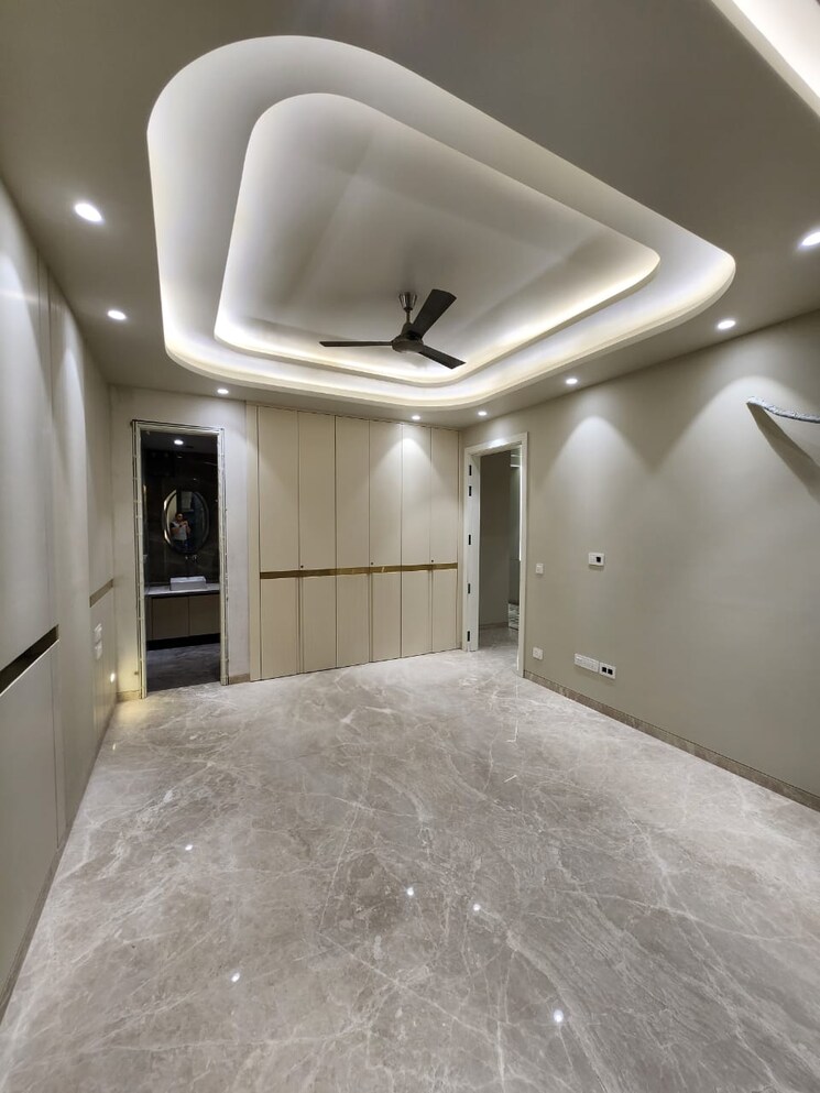 Room, panchsheel park 6+ Bedroom 800 Sq.Yd. Independent House In Panchsheel Park Delhi 8193879