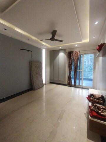 Furnished Amenities in 3.5 BHK Builder Floor at Sector 43 – for Rent