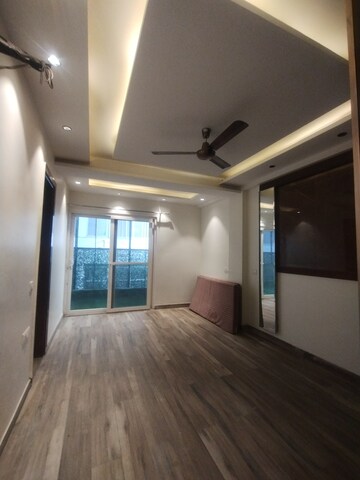Staircase in 3.5 BHK Builder Floor at Sector 43 – for Rent