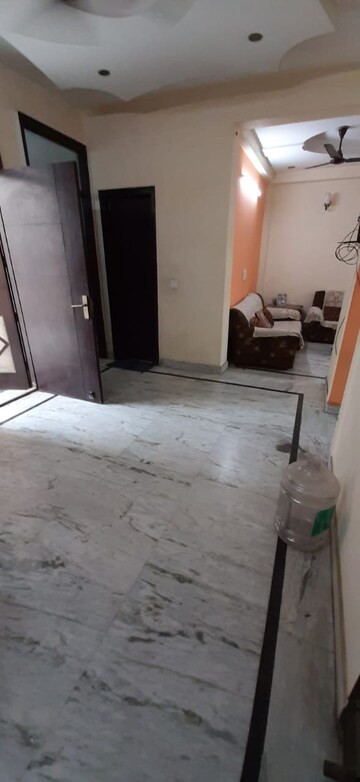 Parking in 1.5 BHK Builder Floor at Eldeco Ananda, Sector 48 – for Rent
