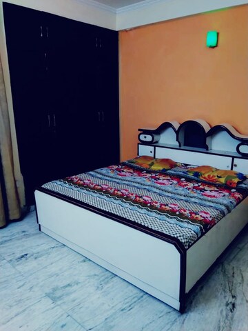 Bedroom in 1.5 BHK Builder Floor at Eldeco Ananda, Sector 48 – for Rent