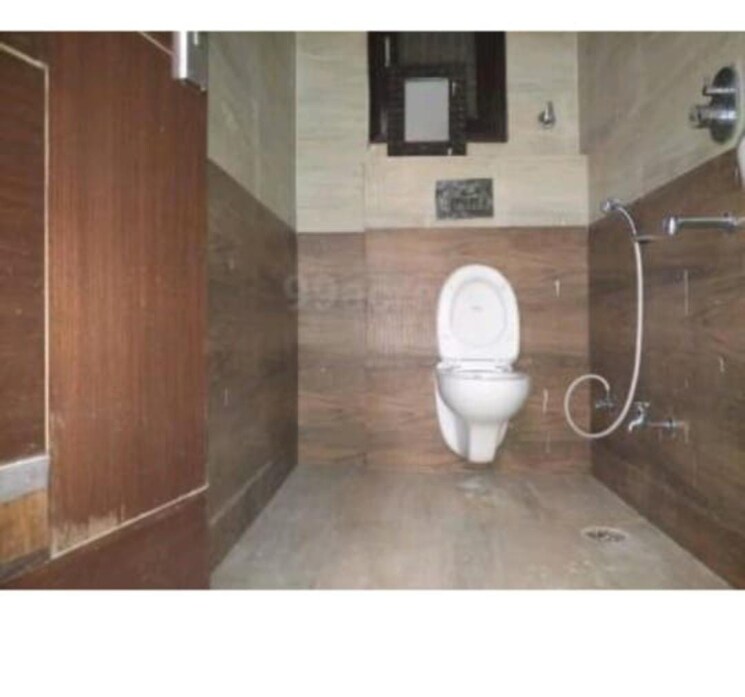 Bathroom, sector 11 dwarka 4 Bedroom 2400 Sq.Ft. Apartment In Sector 11 Dwarka Delhi 8193913