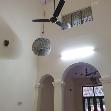 Furnished Amenities in 4 BHK Independent House at Gomti Nagar – for Rent
