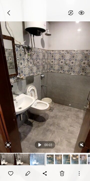 Bathroom in 2 BHK Builder Floor at Sector 43 – for Rent