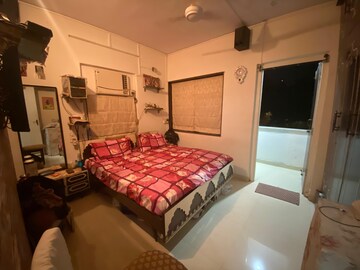 Bedroom in 1 BHK Apartment at Santacruz West – for Rent